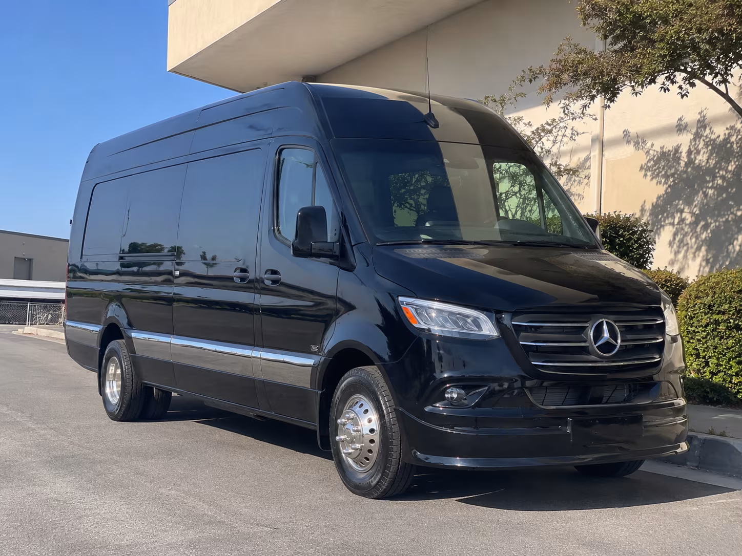 bus rental options for homestead trips